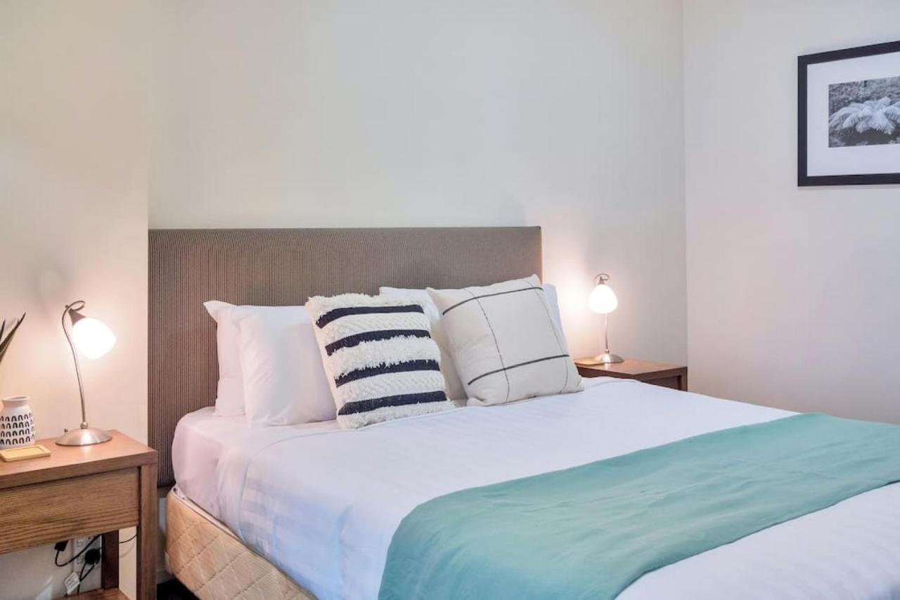 Urban Deco Apartment On Queen Street オークランド エクステリア 写真