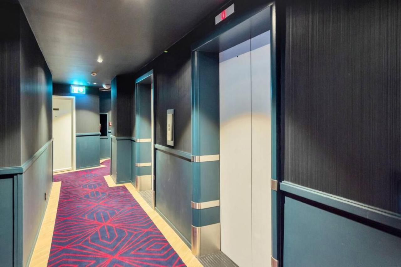 Urban Deco Apartment On Queen Street オークランド エクステリア 写真