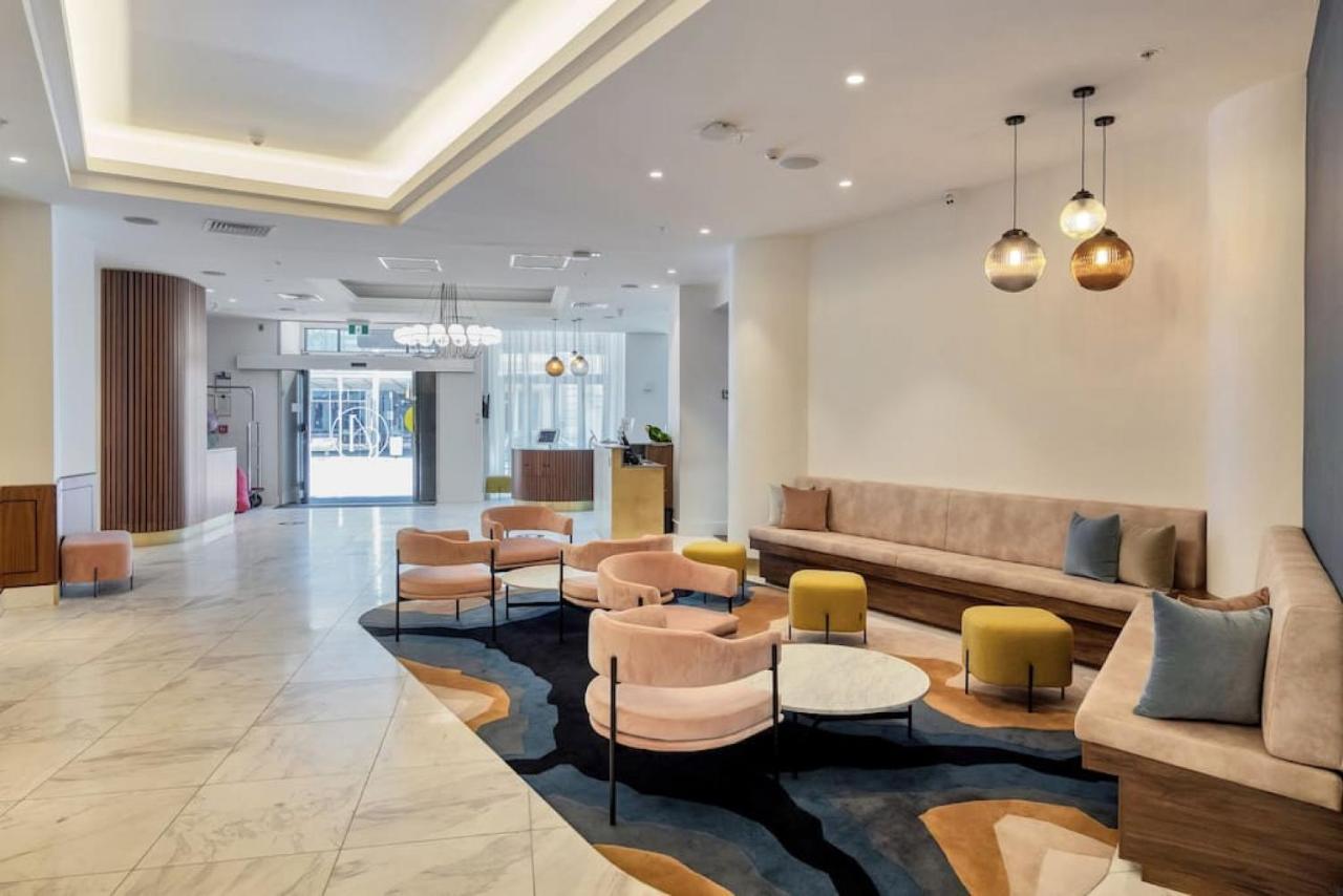 Urban Deco Apartment On Queen Street オークランド エクステリア 写真