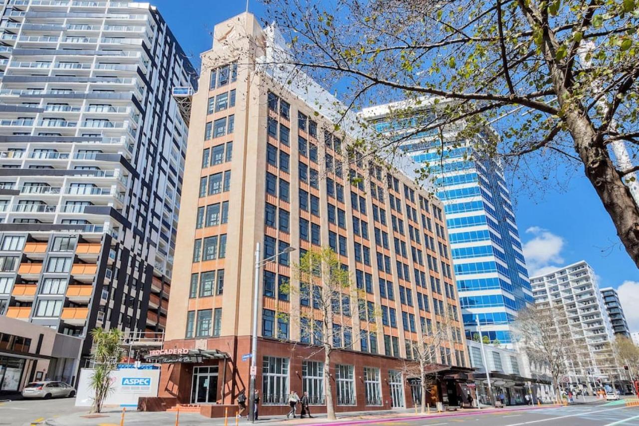 Urban Deco Apartment On Queen Street オークランド エクステリア 写真