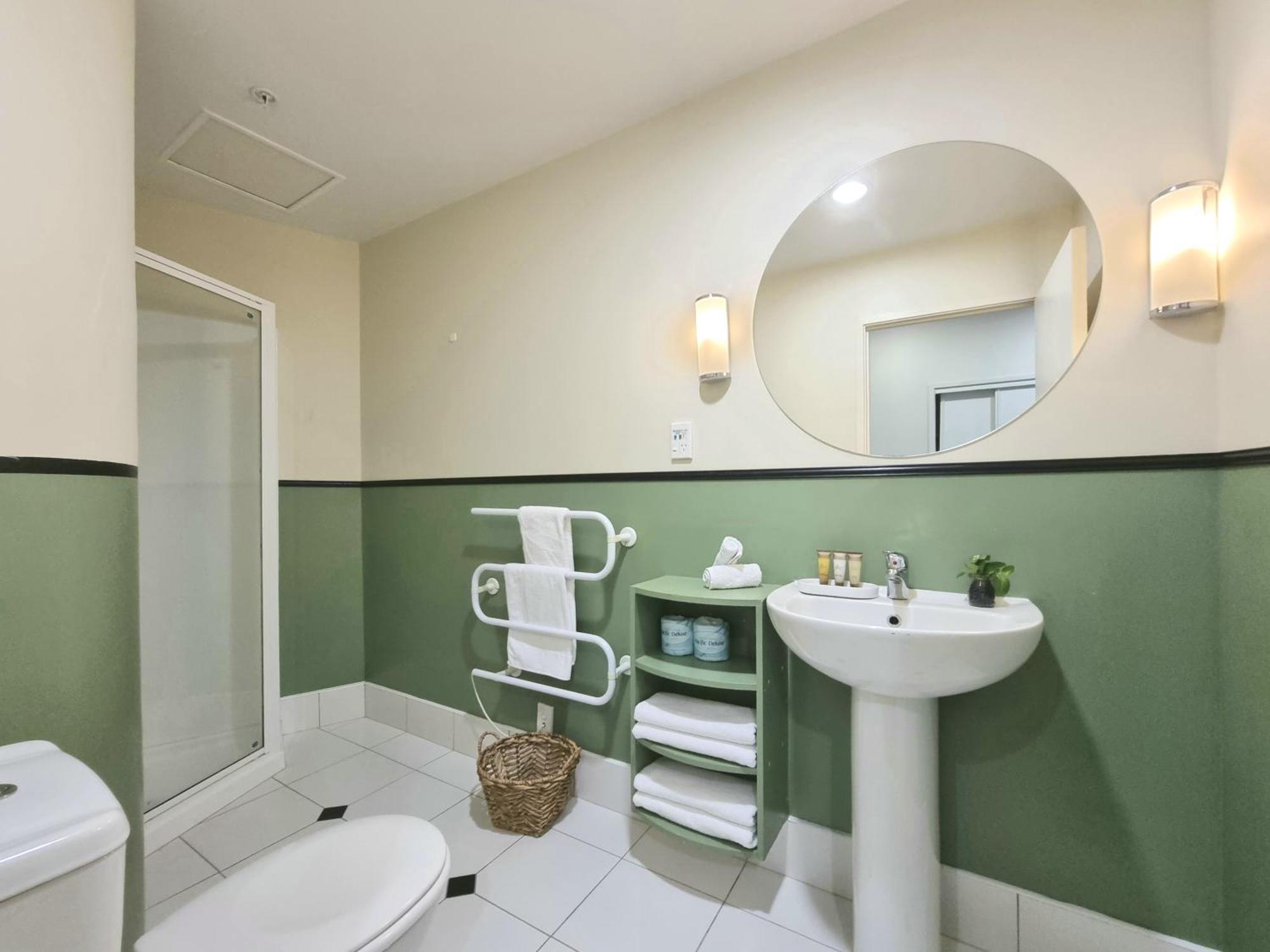 Urban Deco Apartment On Queen Street オークランド 部屋 写真