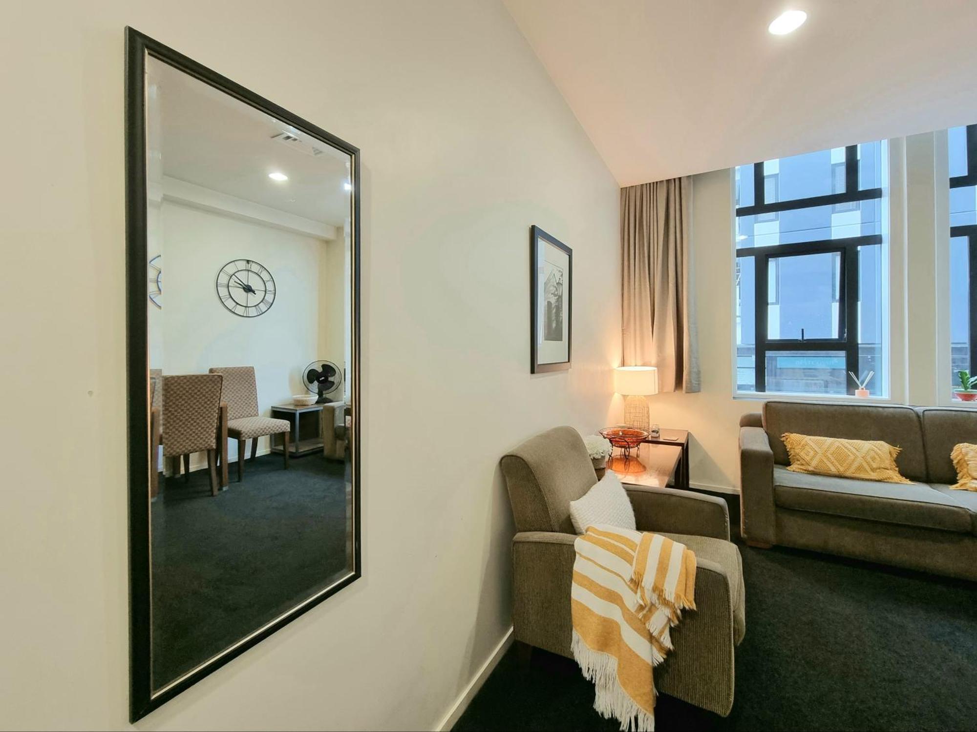Urban Deco Apartment On Queen Street オークランド 部屋 写真