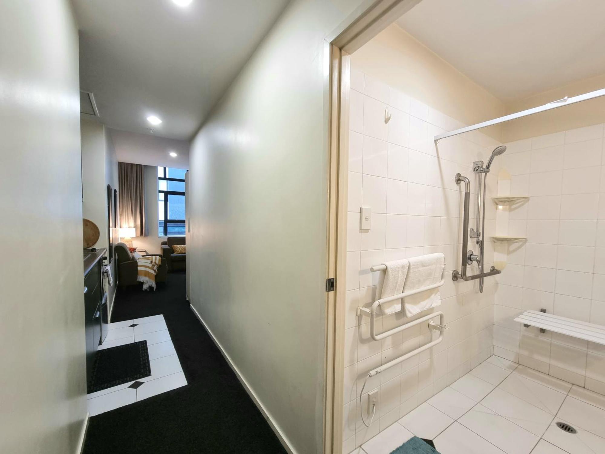 Urban Deco Apartment On Queen Street オークランド 部屋 写真