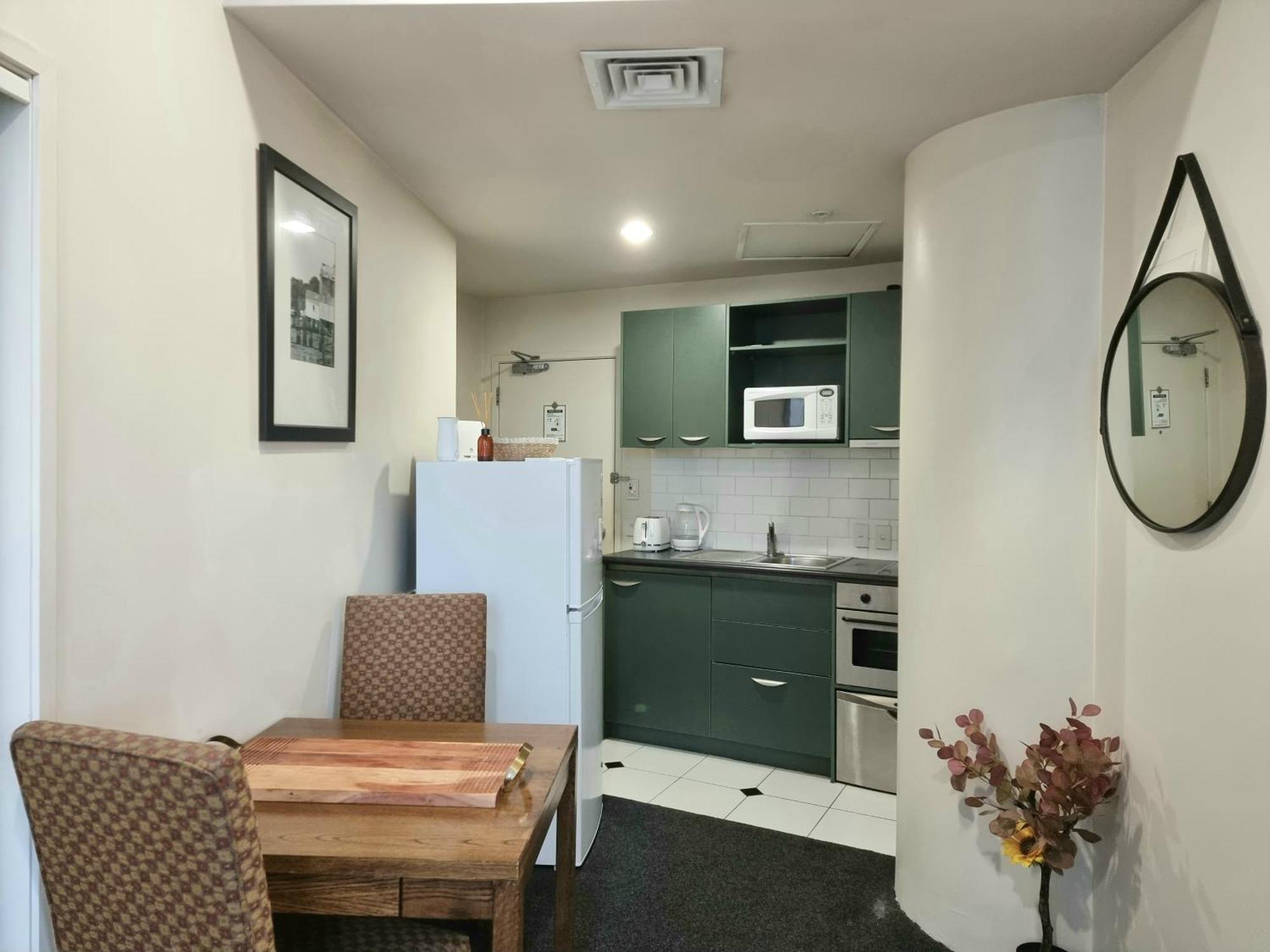 Urban Deco Apartment On Queen Street オークランド 部屋 写真