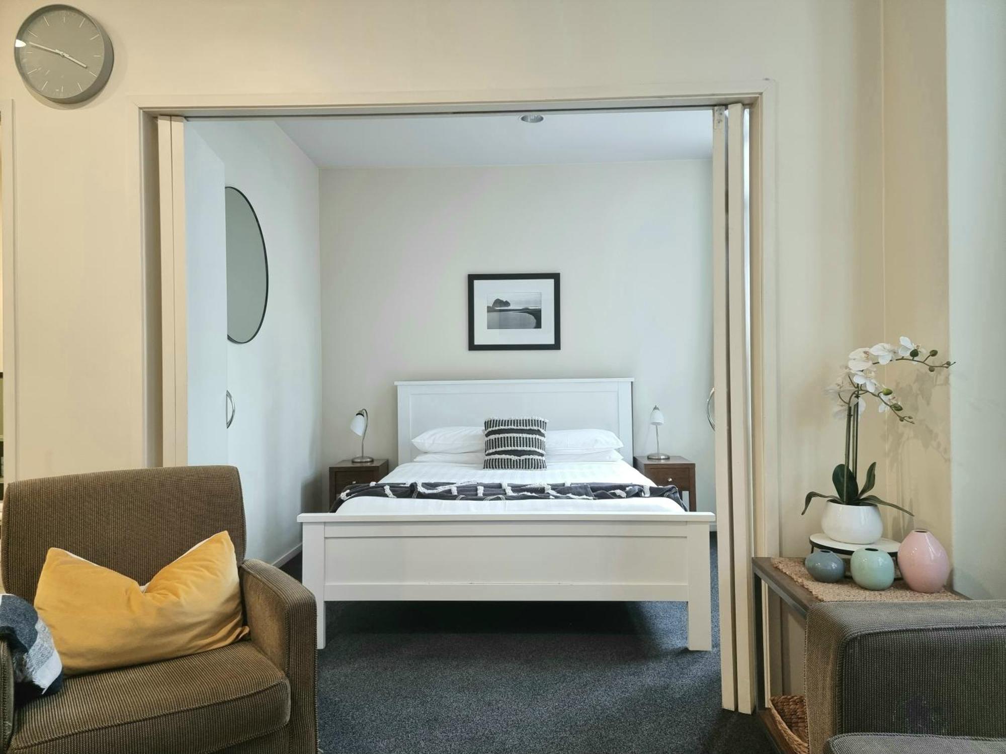 Urban Deco Apartment On Queen Street オークランド 部屋 写真