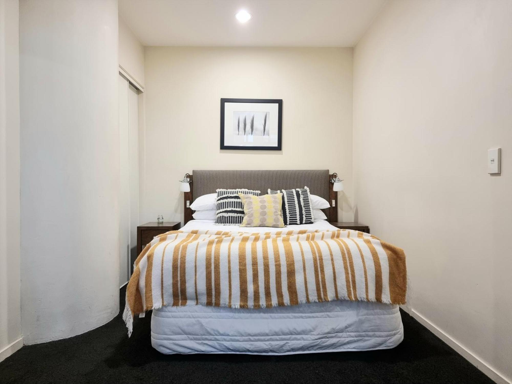 Urban Deco Apartment On Queen Street オークランド 部屋 写真