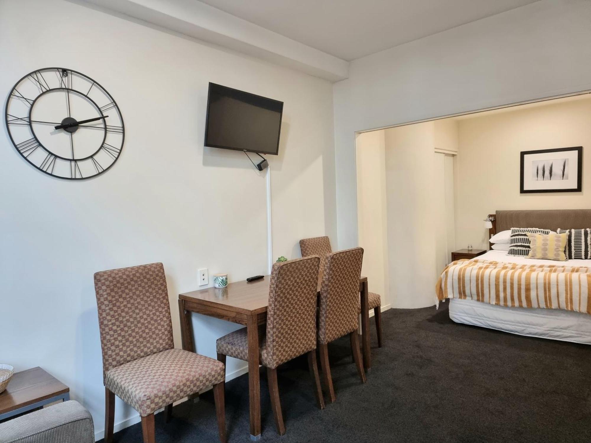 Urban Deco Apartment On Queen Street オークランド 部屋 写真